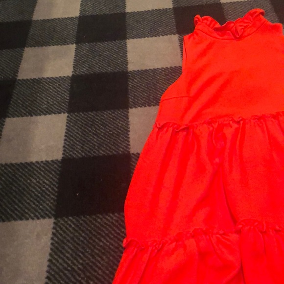 Red dress with ruffle detail and high neck ruffle - Picture 2 of 3